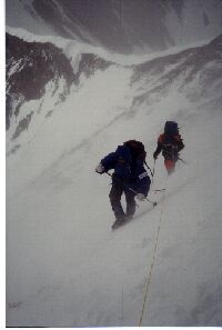 Ascent at the North face of Everest 7.600 m